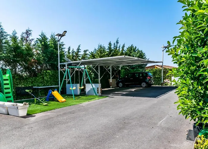 Diana Holiday Home